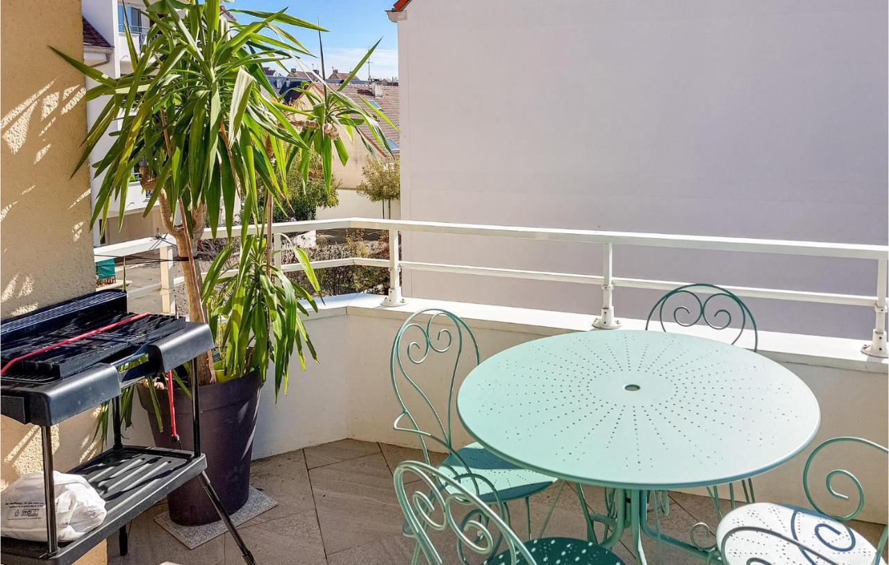 Awesome Apartment In Triel-Sur-Seine With Kitchen Zewnętrze zdjęcie
